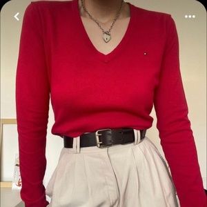 Tommy Hilfiger Sweatshirt v-neck red Small